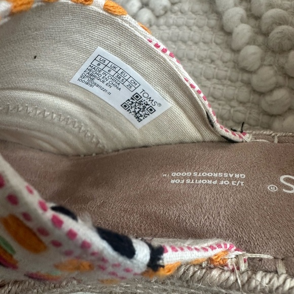 TOMS Monica Mule Embroidered BOHO Espadrilles. - Picture 7 of 9